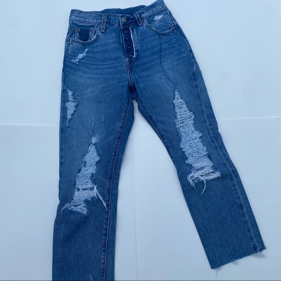 Distressed Levi 501 Jeans - Picture 1 of 5